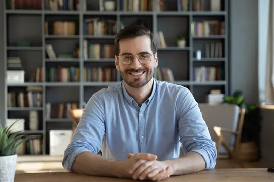 Analyst 3
